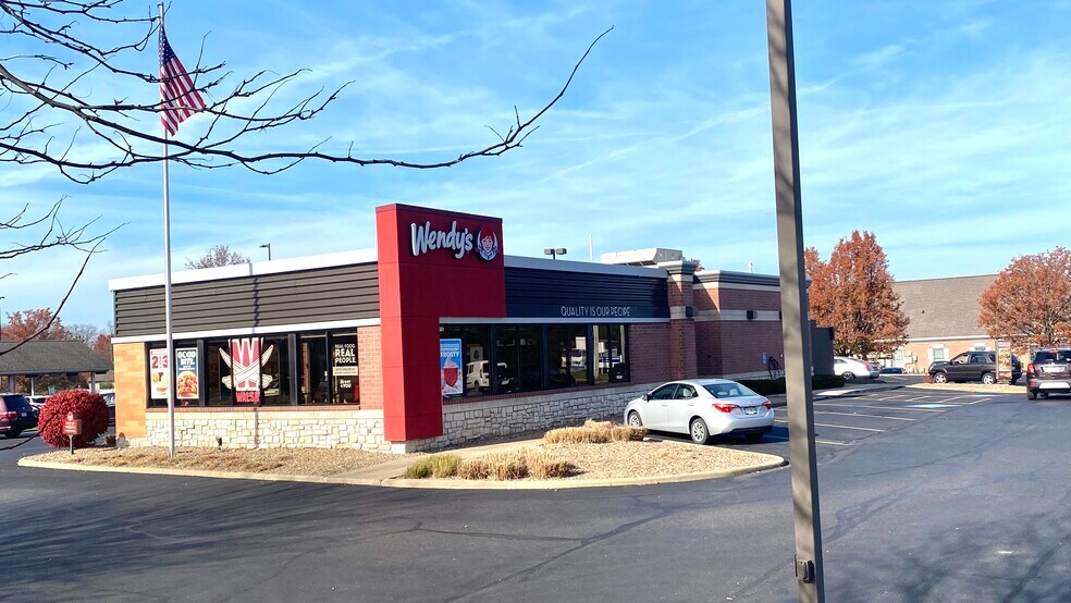 More Photos Of 6421 Market Ave N, Canton Drugstore For Sale