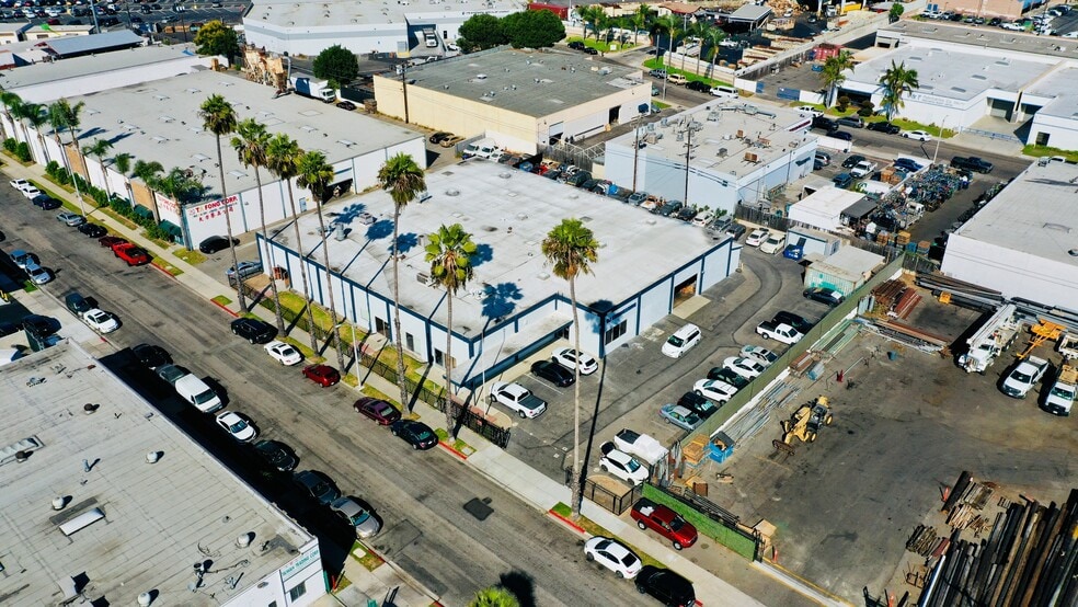 More Photos Of 13902 West St, Garden Grove Warehouse For Lease