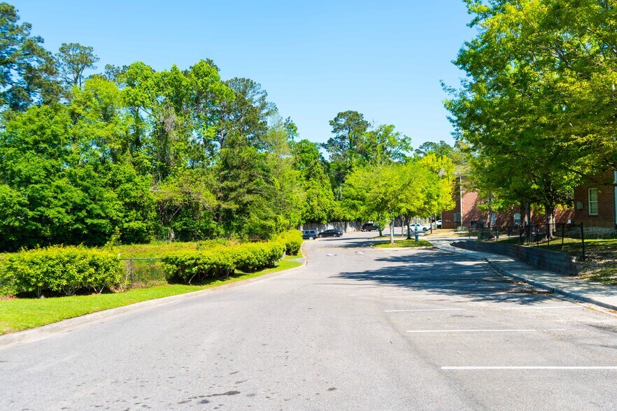 More Photos Of 3000 S Adams St, Tallahassee Apartments For Sale