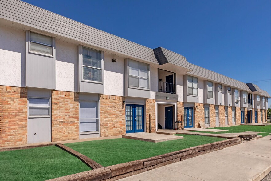 More Photos Of 2929 Rigsby Ave, San Antonio Apartments For Sale