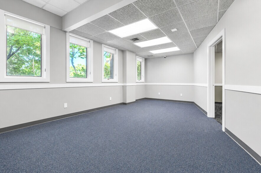 More Photos Of 1575 Hillside Ave, New Hyde Park Medical For Sale