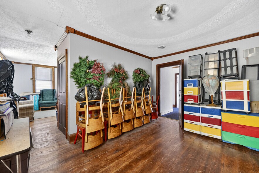 More Photos Of 1281 OH-183, Atwater Restaurant For Sale