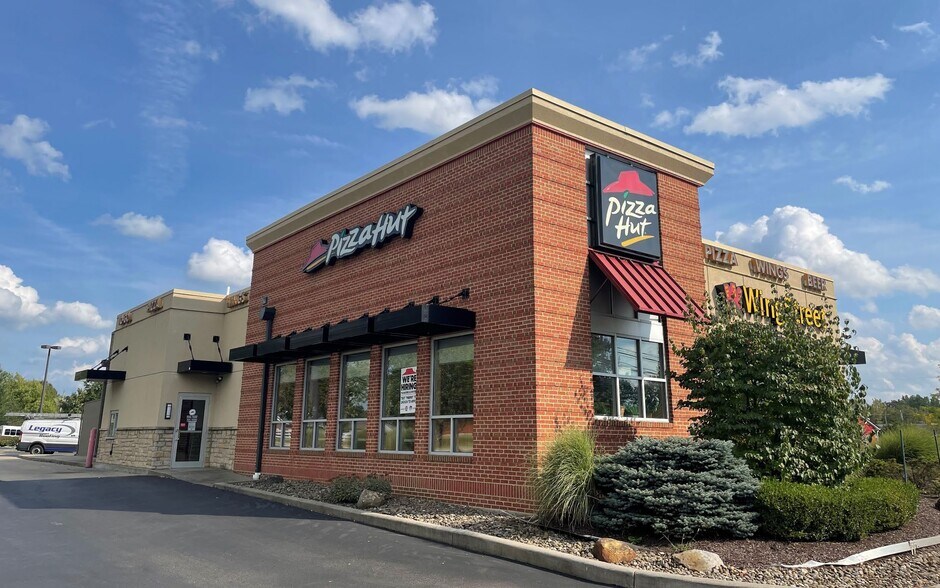 More Photos Of 4118 State Route 43, Kent Fast Food For Lease