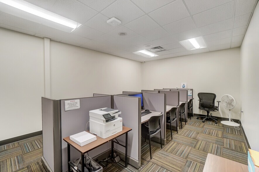 More Photos Of 2025 E 4th St, Lima Light Manufacturing For Sale