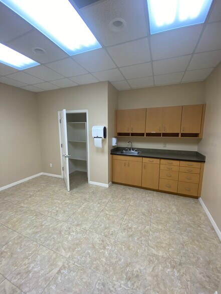 More Photos Of 1425 Hand Ave, Ormond Beach Medical For Lease