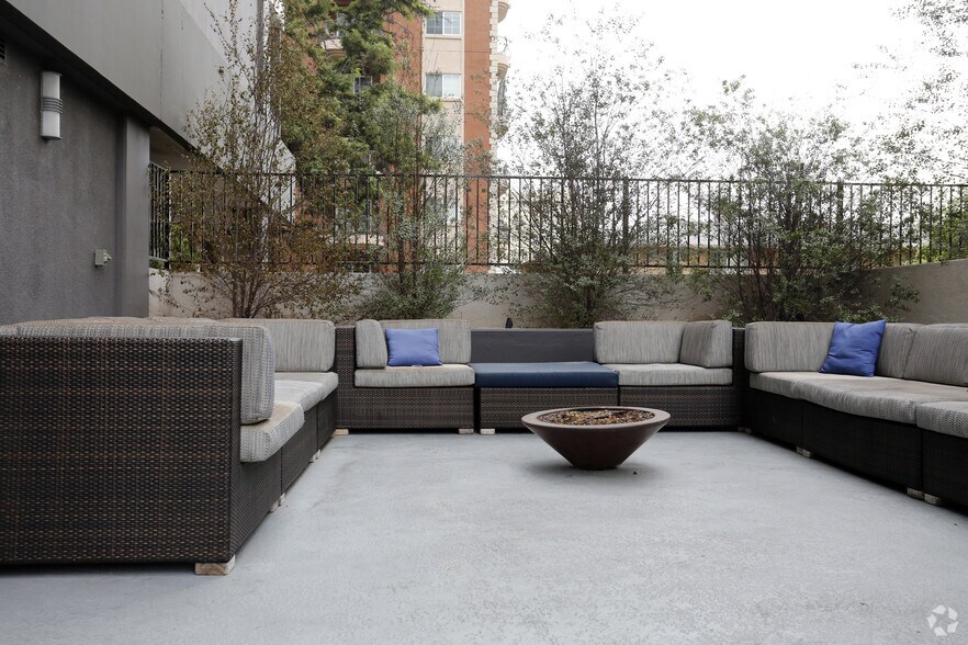 More Photos Of 3460 W 7th St, Los Angeles Apartments For Lease