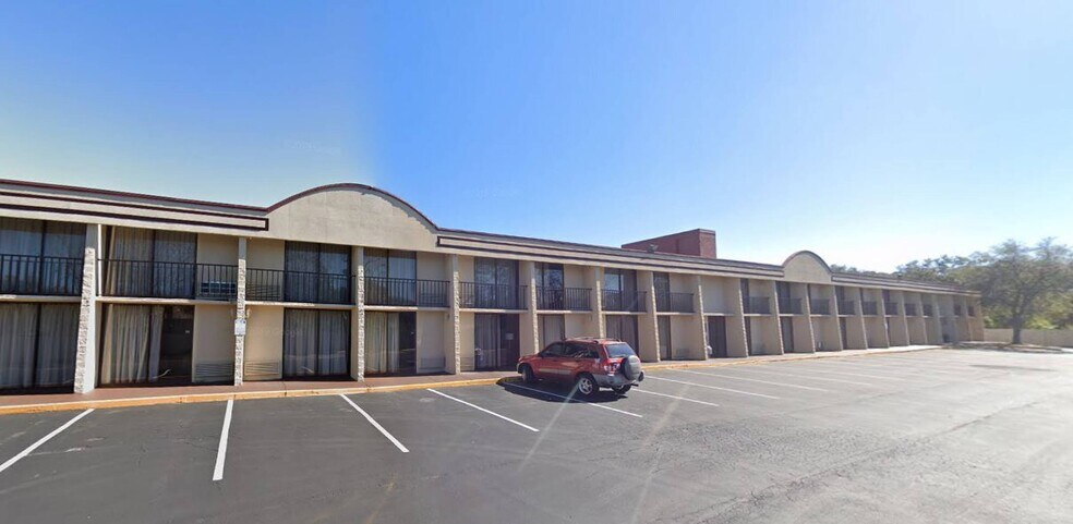 More Photos Of 1401 Atlantic Blvd, Neptune Beach Hotel For Sale