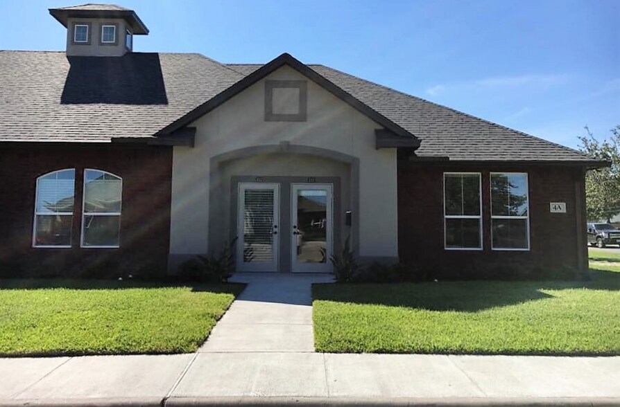 Primary Photo Of 5337 Yorktown Blvd, Corpus Christi Office For Lease