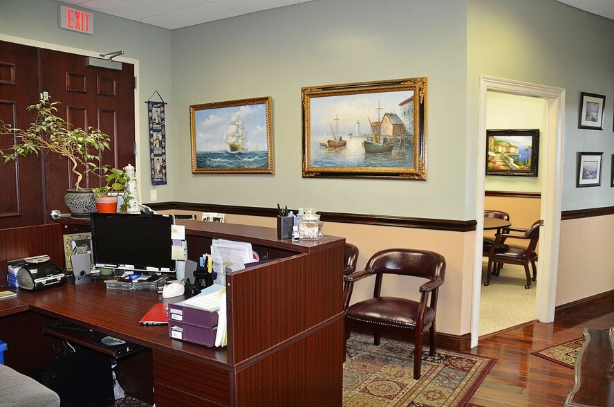 More Photos Of 120-140 S Indian River Dr, Fort Pierce Coworking Space