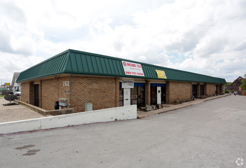 Primary Photo Of 2512-2516 Oakland Blvd, Fort Worth Office For Sale