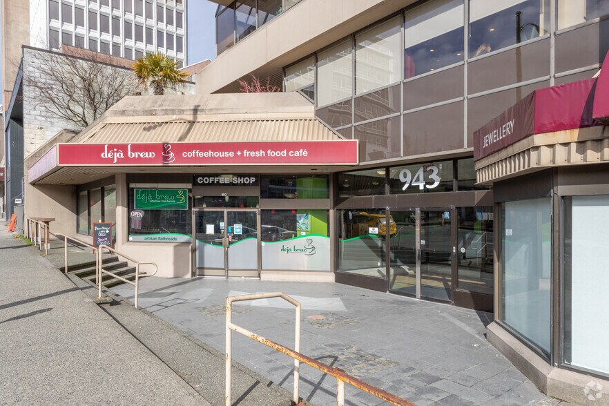 More Photos Of 943 W Broadway, Vancouver Medical For Sale