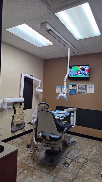 More Photos Of 1914 Gessner Dr, Houston Unknown For Lease