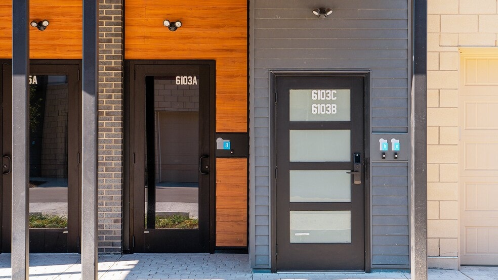 More Photos Of 6115 Nieman Rd, Shawnee Apartments For Sale