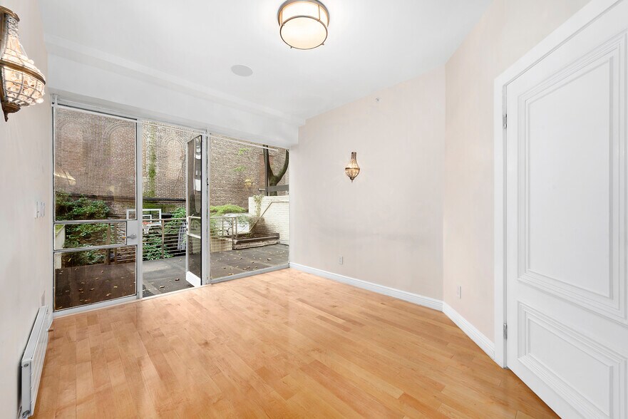 More Photos Of 32 E 74th St, New York Apartments For Sale