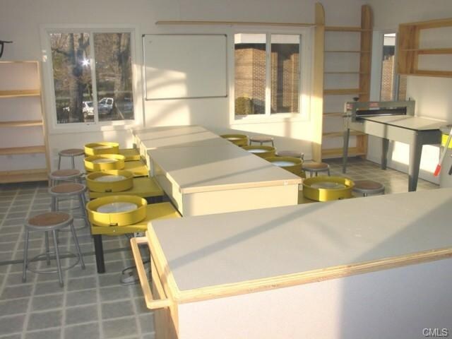 More Photos Of 543 Newfield Ave, Stamford Storefront Retail Residential For Sale