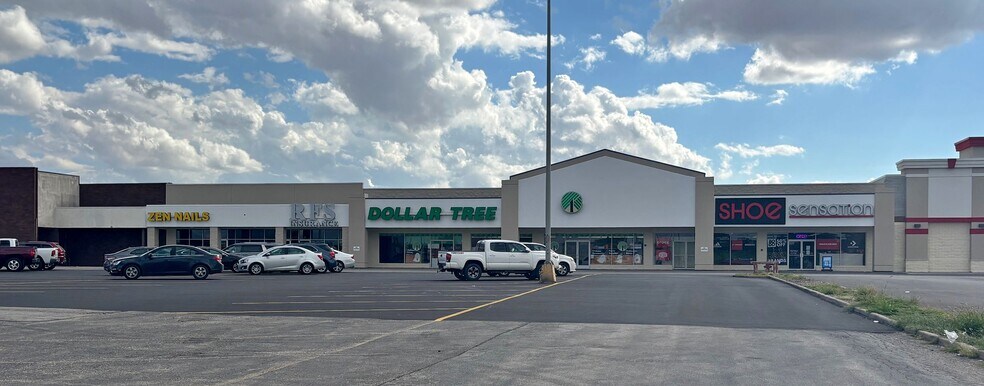 More Photos Of 1325 E Jackson St, Macomb Unknown For Lease