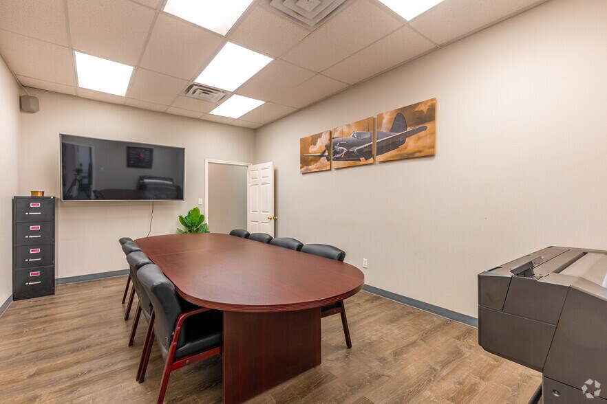 More Photos Of 1114 S FM 1788, Midland Warehouse For Lease
