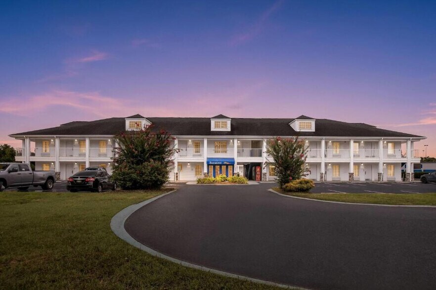 More Photos Of 164 Jameson Inn Dr, Forest City Hotel For Sale