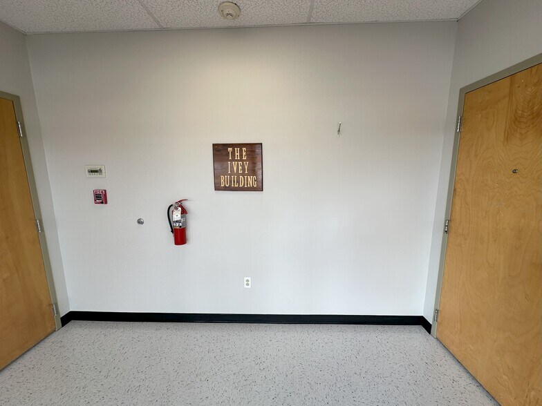 More Photos Of 1341 N Highland Ave, Jackson Office For Sale