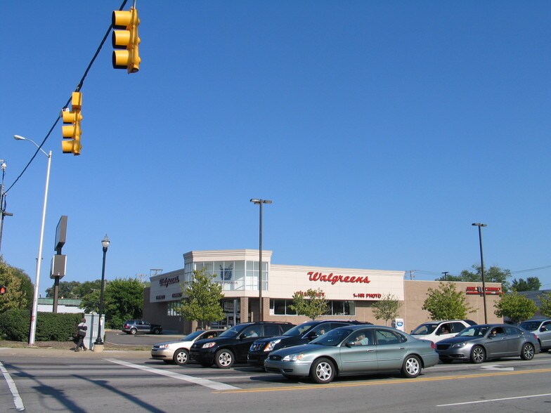 More Photos Of 22950 Van Dyke Ave, Warren Drugstore For Sale