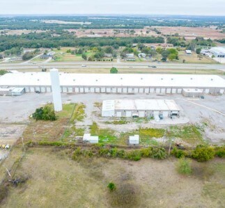 More Photos Of 7576 N Highway 81, Duncan Manufacturing For Sale
