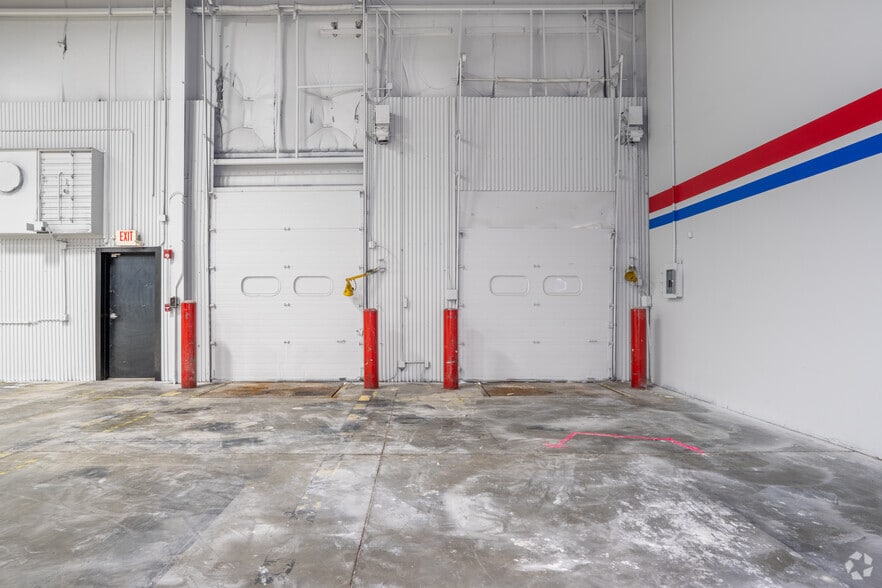 More Photos Of 1467 Highway 20 W, McDonough Warehouse For Lease