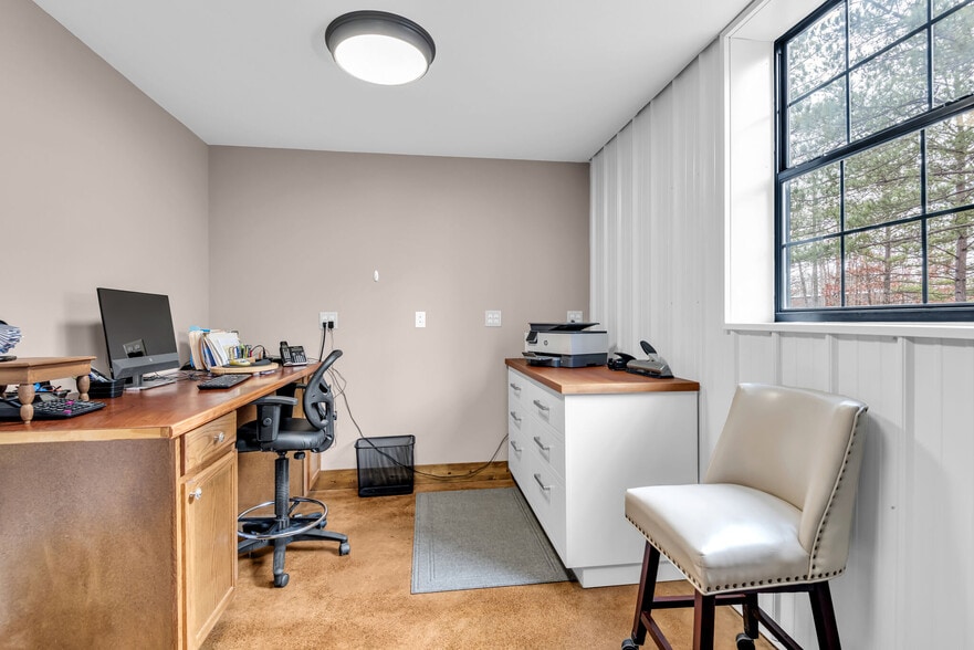 More Photos Of 1052 Debolt Ln, Centerville Manufacturing For Sale