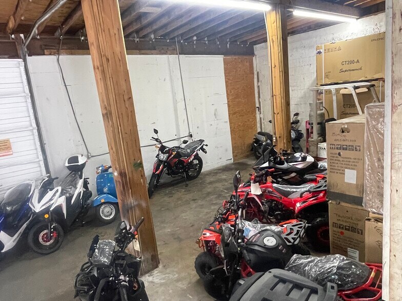 More Photos Of 1110 2nd Ave S, Lake Worth Warehouse For Sale