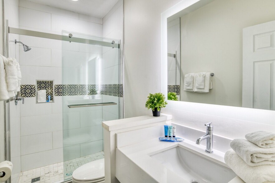 More Photos Of 137 San Marco Ave, Saint Augustine Hotel For Sale