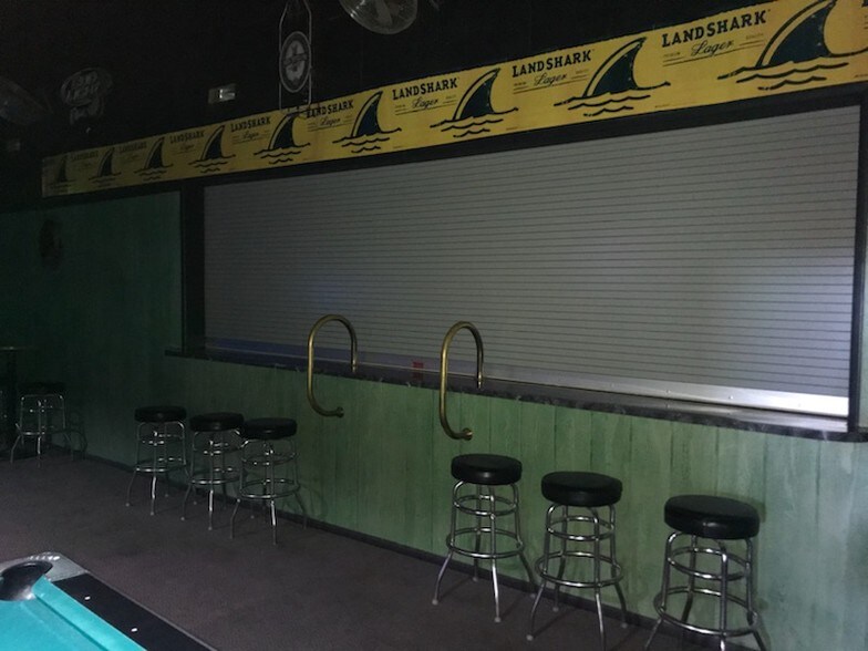 More Photos Of 3649 W 8th St, Thatcher Bar For Sale