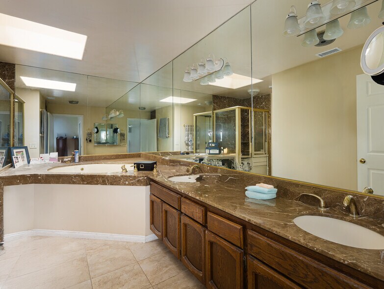 More Photos Of 426 E Imperial Ave, El Segundo Apartments For Sale