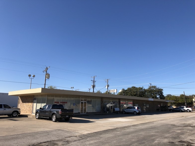 More Photos Of 920 Roberts Cut Off Rd, River Oaks Office For Lease