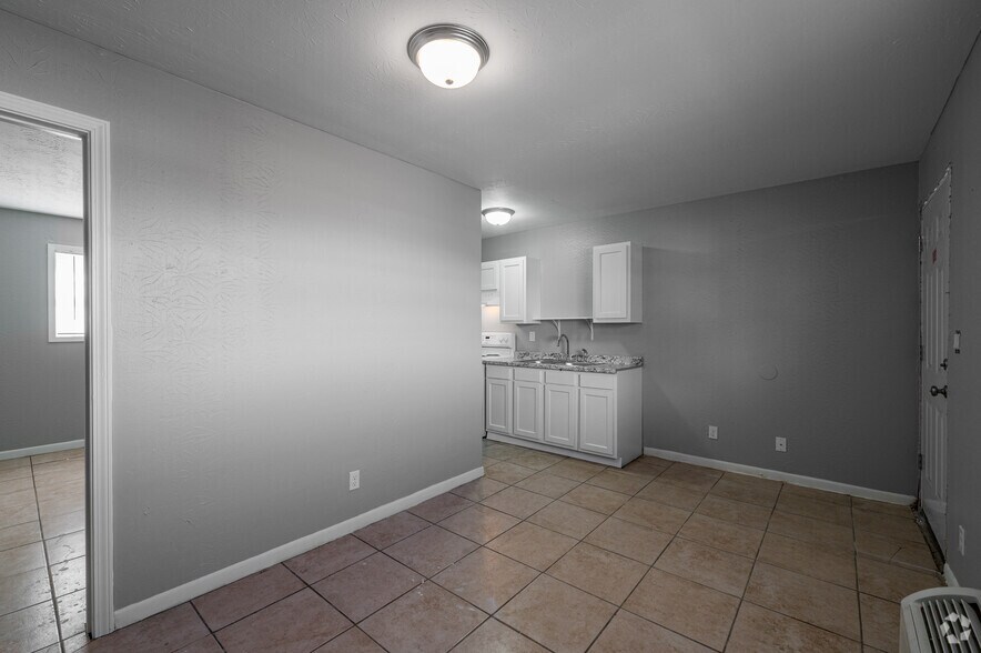 More Photos Of 1820 E Texas St, Bossier City Apartments For Sale