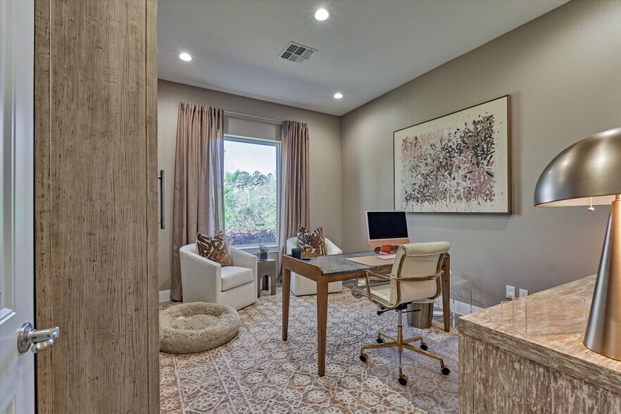 More Photos Of 1902 Longmire Road, Conroe Medical For Lease