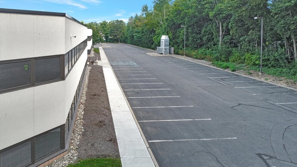 More Photos Of 225 State Highway 35, Red Bank Medical For Lease