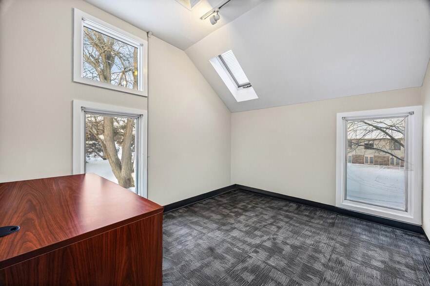 More Photos Of 955 E Henrietta Rd, Rochester Medical For Lease