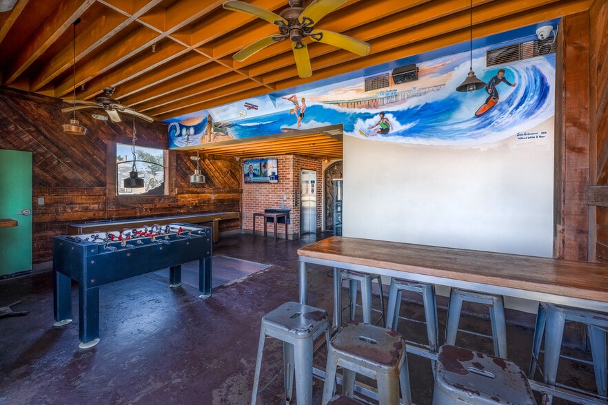 More Photos Of 5041 Newport Ave, San Diego Storefront Retail Office For Sale
