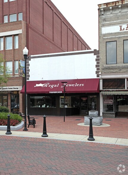 More Photos Of 1023 Broadway, Columbus Storefront For Lease