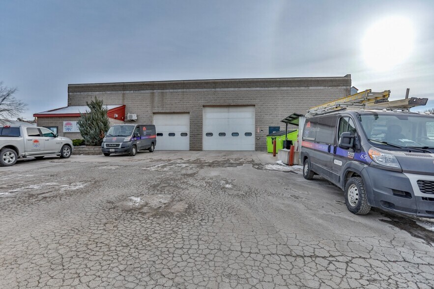 More Photos Of 711 3rd St, Marathon Manufacturing For Sale