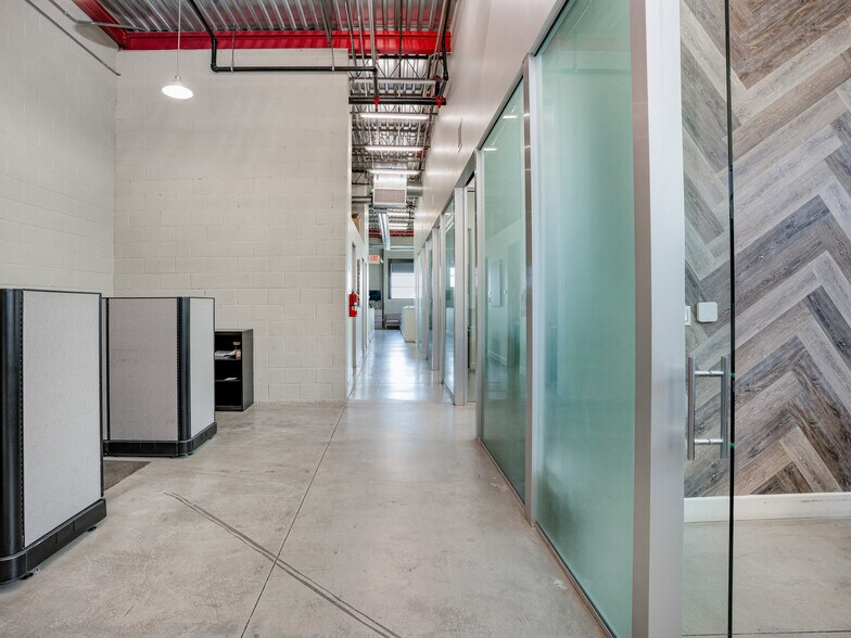 More Photos Of 134 Lomita St, El Segundo Office For Sale