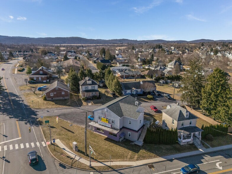 More Photos Of 615 3rd Ave, Alpha Freestanding For Sale