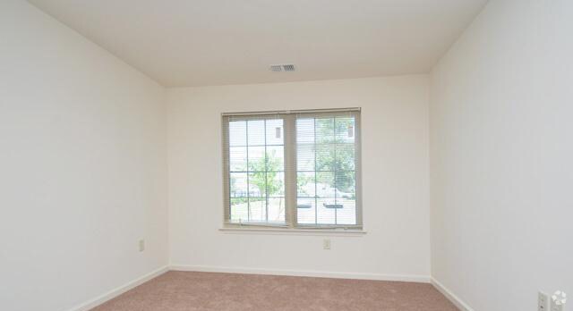 More Photos Of 1220 N King St, Hampton Apartments For Lease