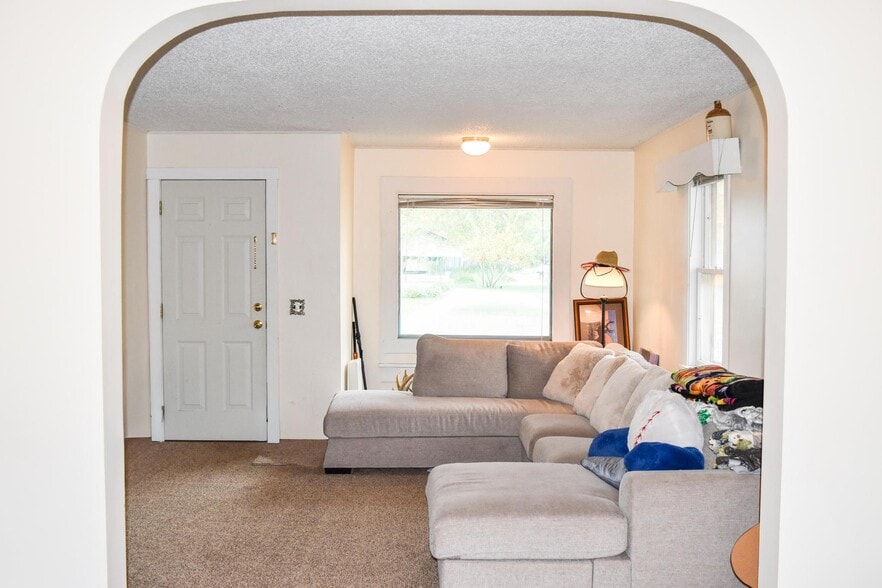 More Photos Of 414 Buchanan St SW, Ronan Apartments For Sale