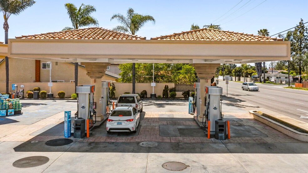More Photos Of 11470 Edinger Ave, Fountain Valley Service Station For Sale