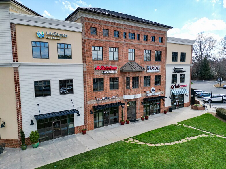 More Photos Of 9525 Birkdale Crossing Dr, Huntersville Office For Lease