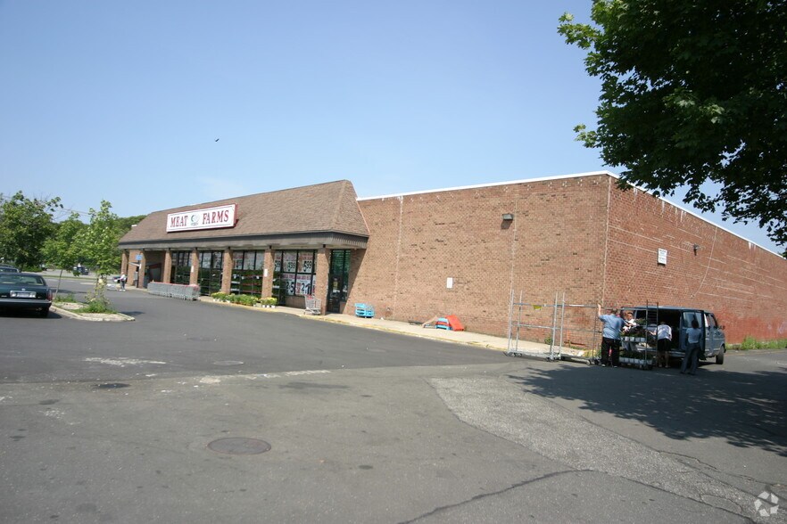 More Photos Of 1015-1067 Route 112, Port Jefferson Station Unknown For Lease