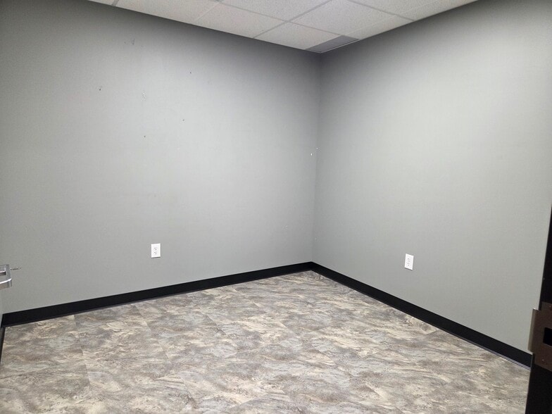 More Photos Of 1-7 S Mount Vernon Ave, Uniontown Storefront Retail Residential For Sale
