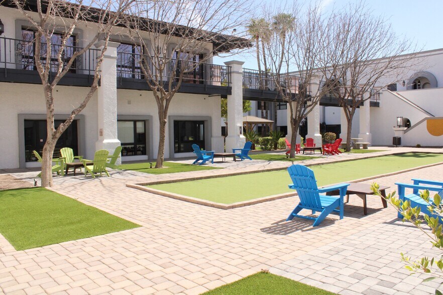 More Photos Of 7600 N 15th St, Phoenix Office For Lease