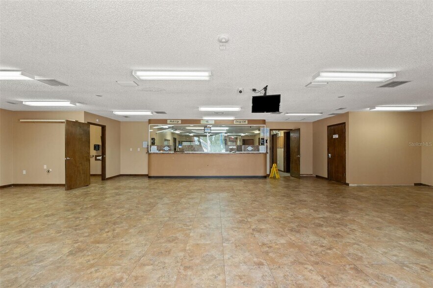 More Photos Of 10507 Spring Hill Dr, Spring Hill Medical For Lease