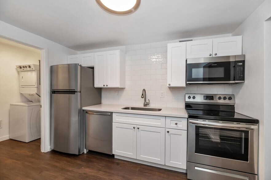 More Photos Of 312 E Kinderman Dr, Avondale Apartments For Sale
